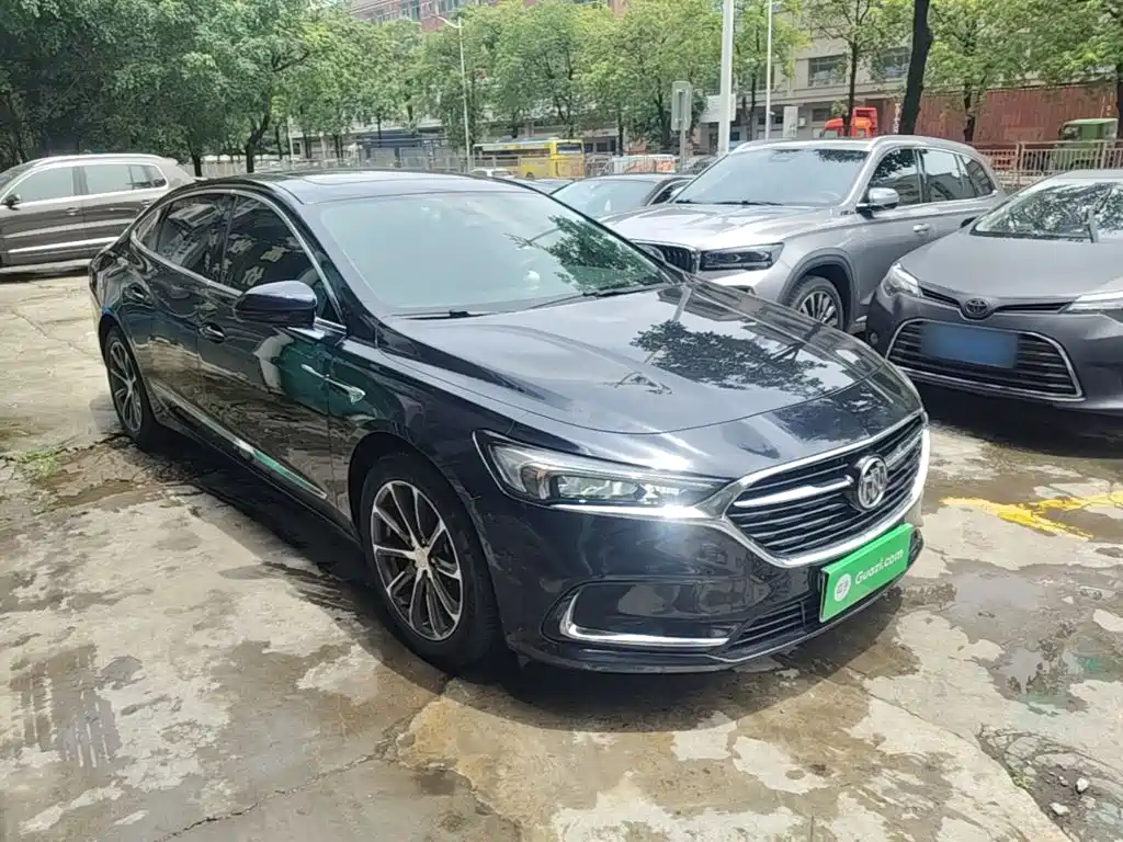 LaCrosse 652 T Luxury
