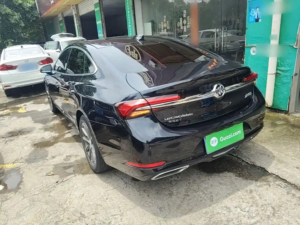 LaCrosse 652 T Luxury