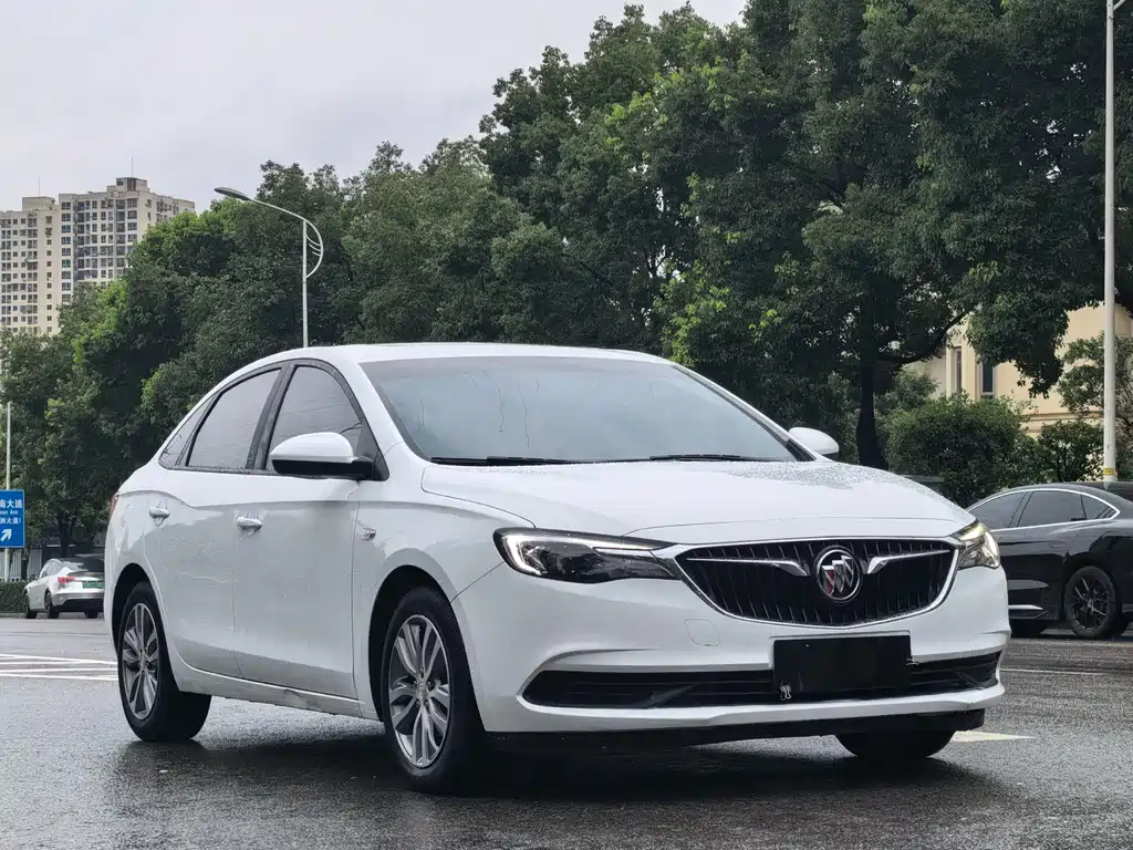 Excelle GT 1.3 T Auto Light Hybrid Elite