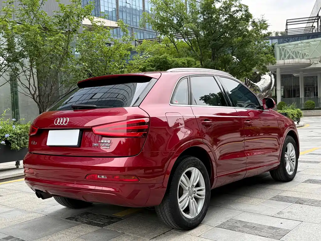 Audi Q3 35 TFSI quattro Tech