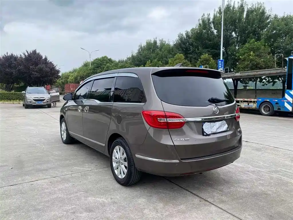 Buick GL8 25 S Distinguished CN-V