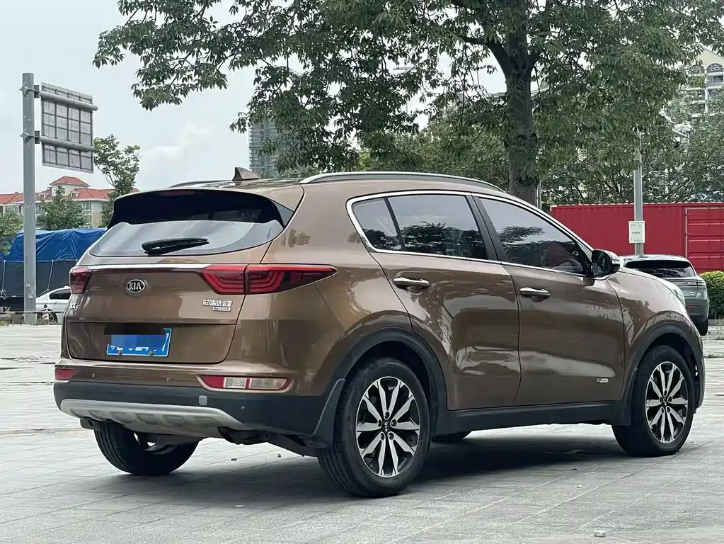 Kia KX5 起亚KX5 2016款 2.0 L 自动两驱Premium