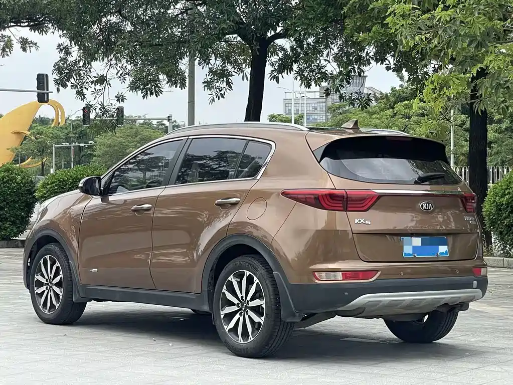 Kia KX5 起亚KX5 2016款 2.0 L 自动两驱Premium