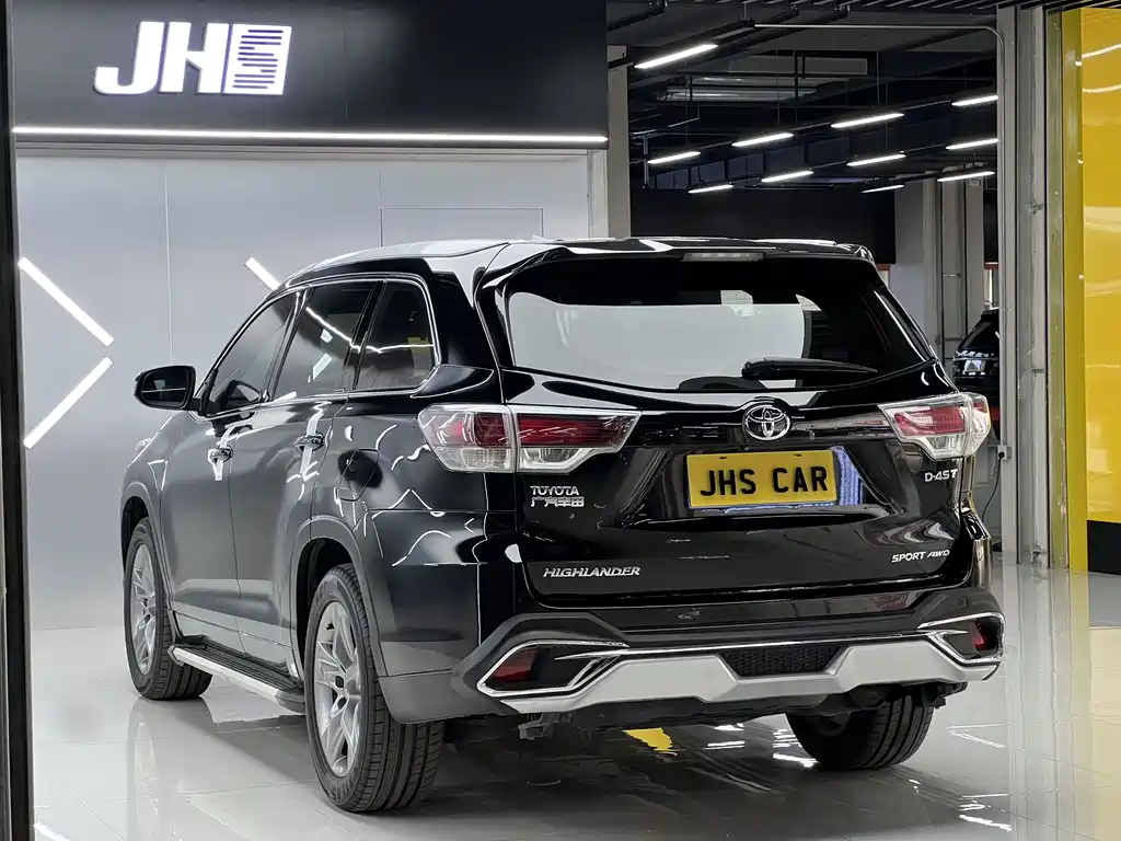 Highlander 2.0 T 4 WD Luxury 7-seat