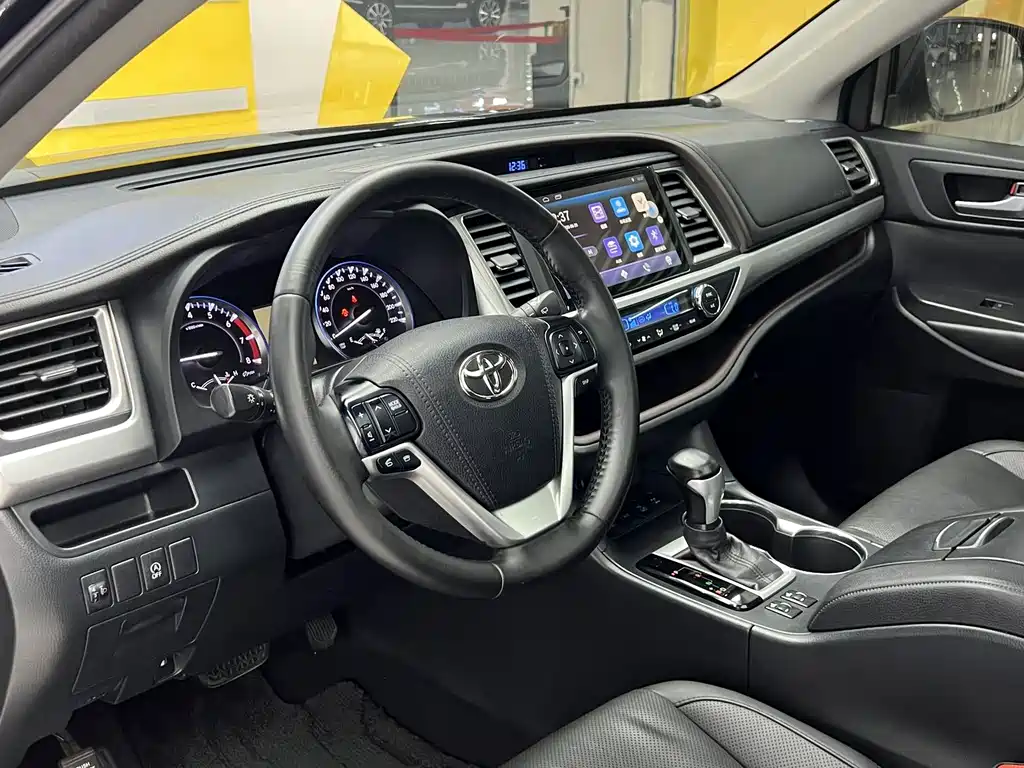Highlander 2.0 T 4 WD Luxury 7-seat
