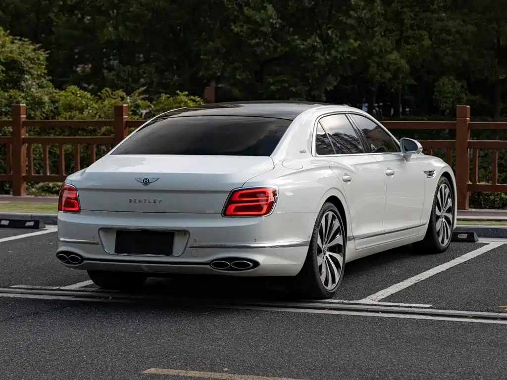 Flying Spur V8 Edition 8
