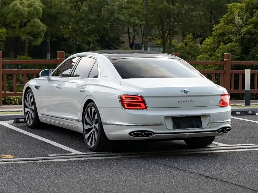 Flying Spur V8 Edition 8