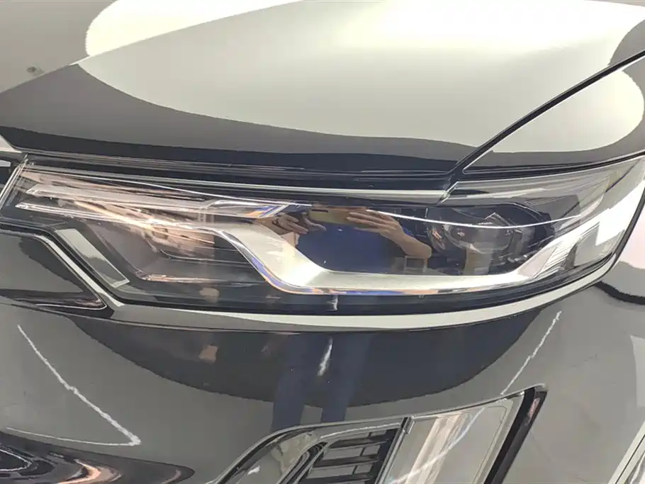 Cadillac XT6 凯迪拉克XT6 2020款 28 T 七座风尚型
