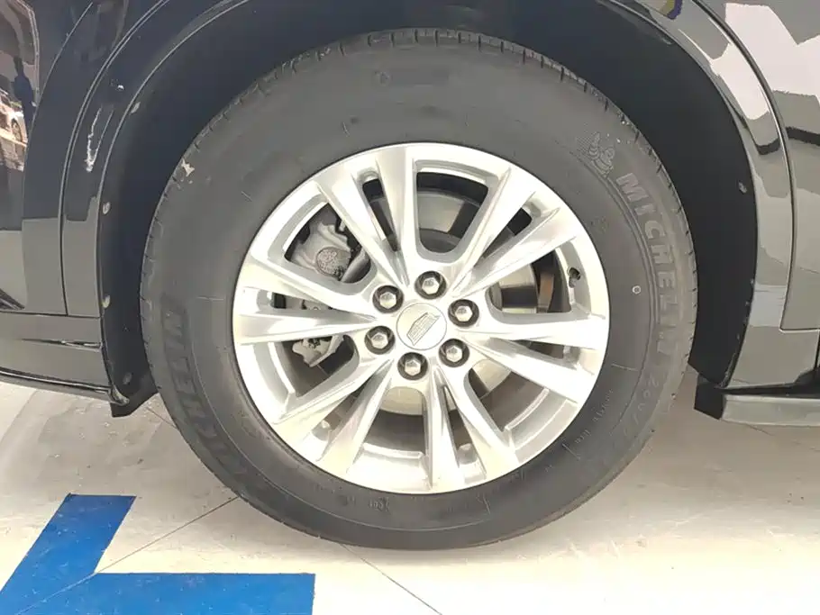 Cadillac XT6 凯迪拉克XT6 2020款 28 T 七座风尚型