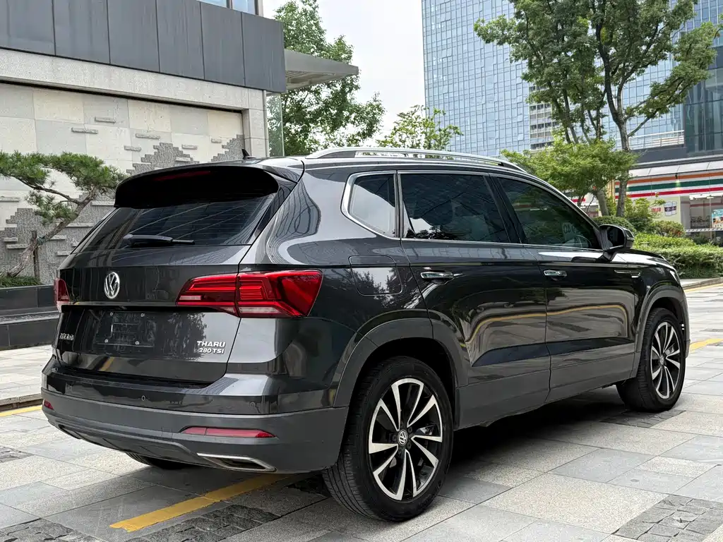 Tharu 280 TSI 2 WD Luxury CN-VI