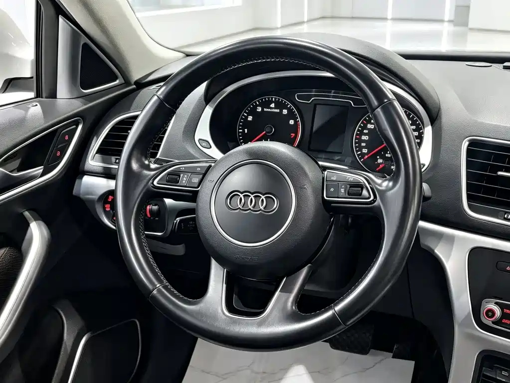 Audi Q3 35 TFSI quattro Tech