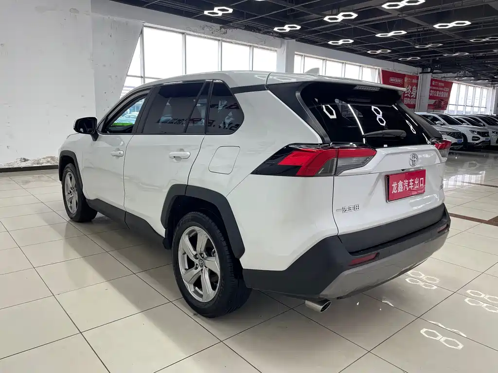 RAV4 2.0 L CVT 2 WD Style Plus
