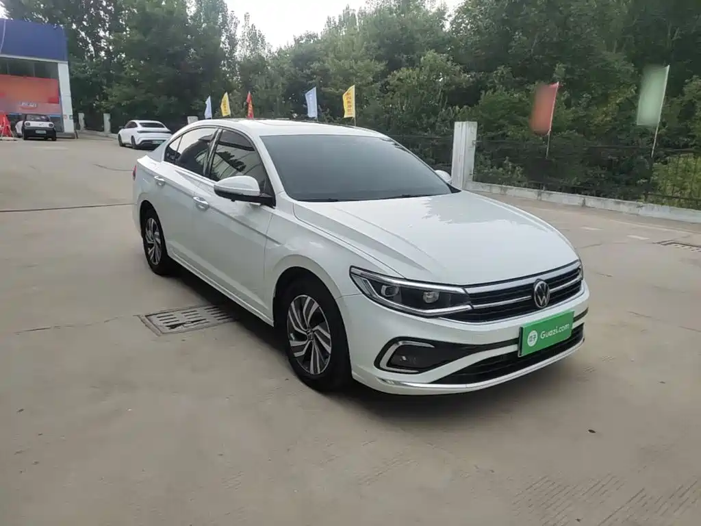Bora 200 TSI DSG Smart Travel