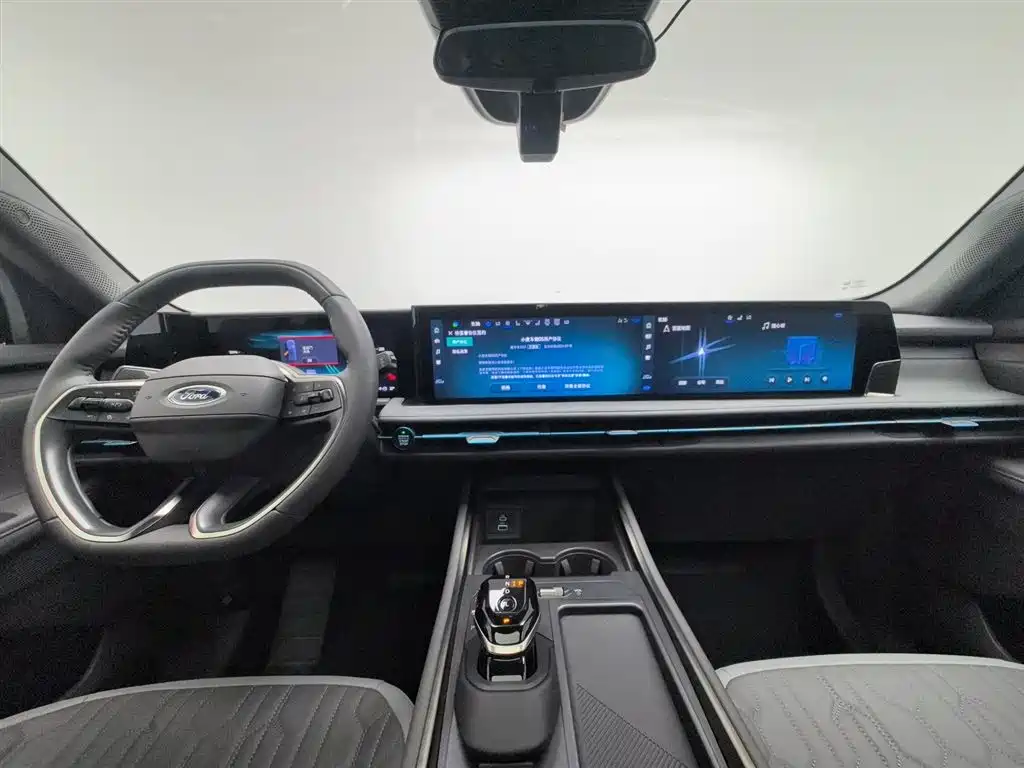 Edge Edge L 2.0 T EcoBoost E Hybrid 2 WD 7-seat Luxury