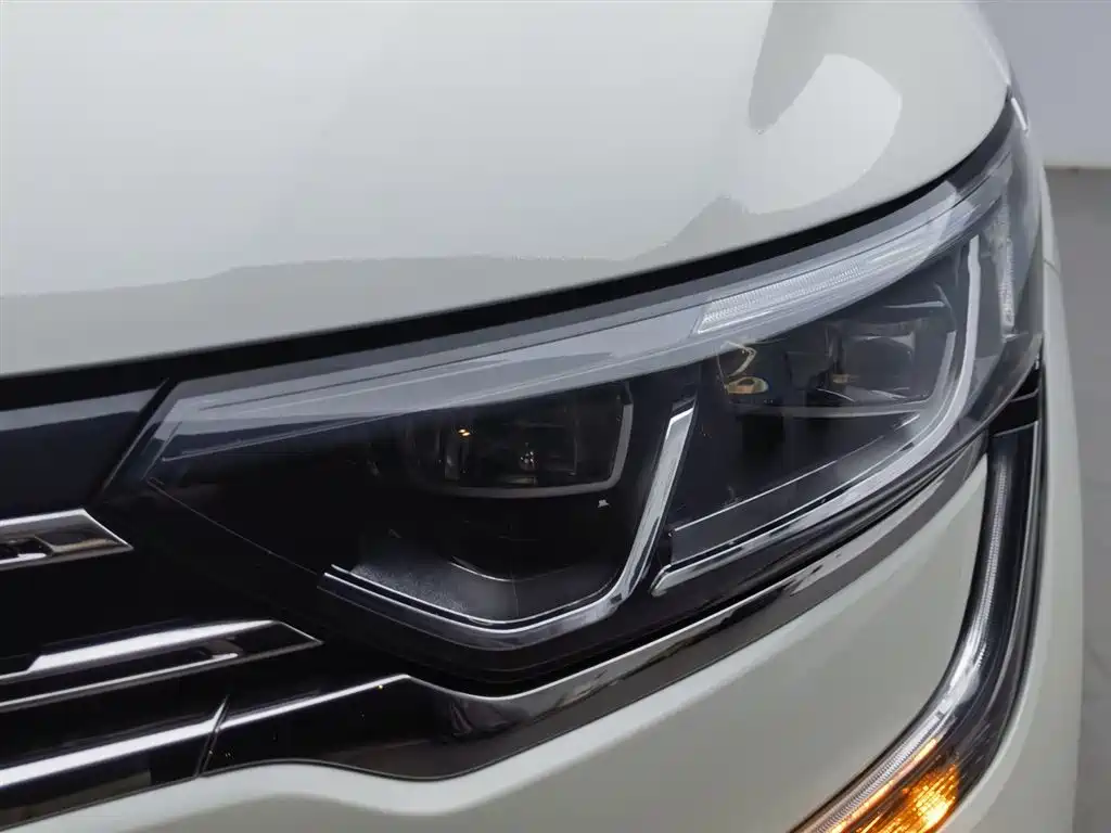 Koleos 2.0 L 2 WD 120 Anniversary Limited