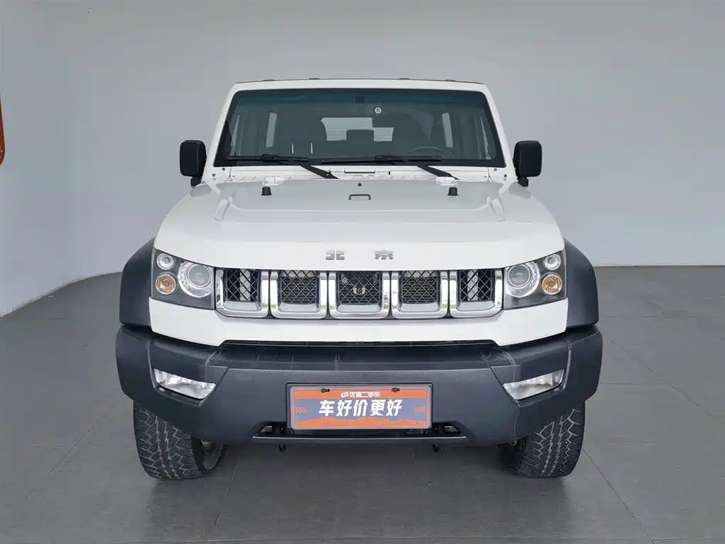 BAIC BJ40 40 L 2.0 T Manual 4 WD Distinguished