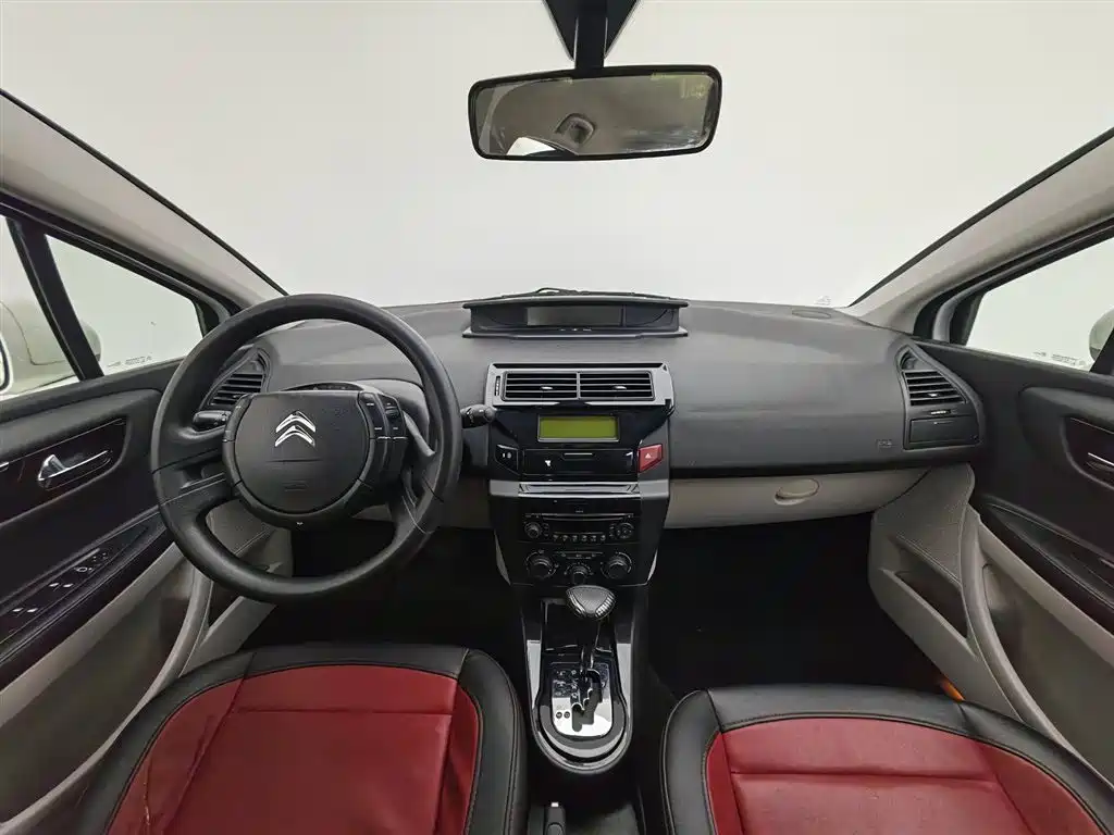 C-Quatre Hatchback 1.6 L Auto Joy Style