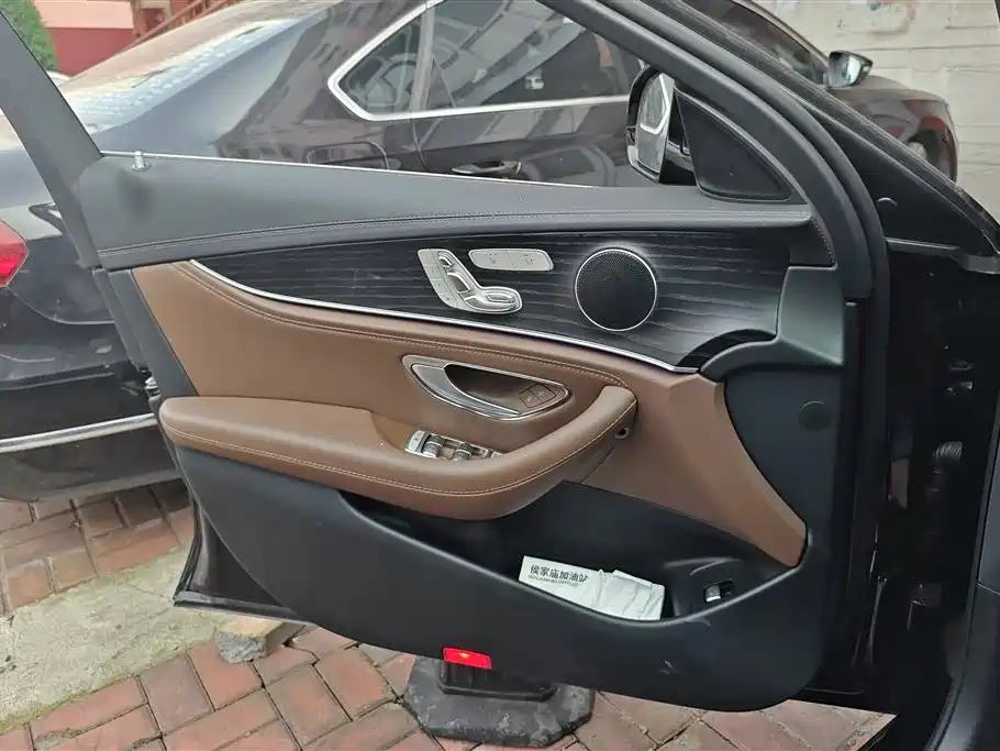 Mercedes-Benz E-Class Facelift E 300 L Sport Fashion