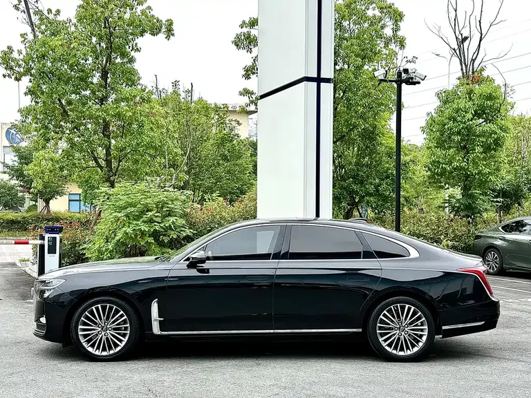 Hongqi H9 2.0 T Connected Flagship Enjoyment