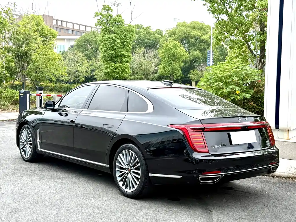 Hongqi H9 2.0 T Connected Flagship Enjoyment