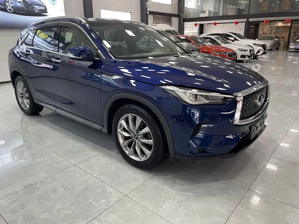 Infiniti QX50 2.0 T 2 WD Fashion