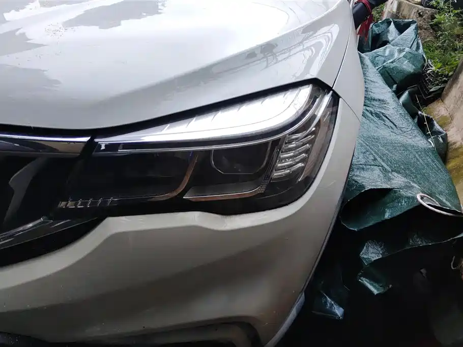 Brilliance V3 1.5 L Auto Intelligent