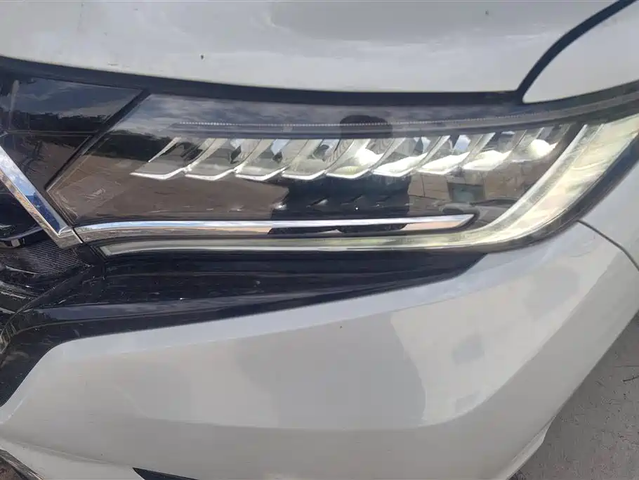 Honda UR-V 370 TURBO 4 WD Premium