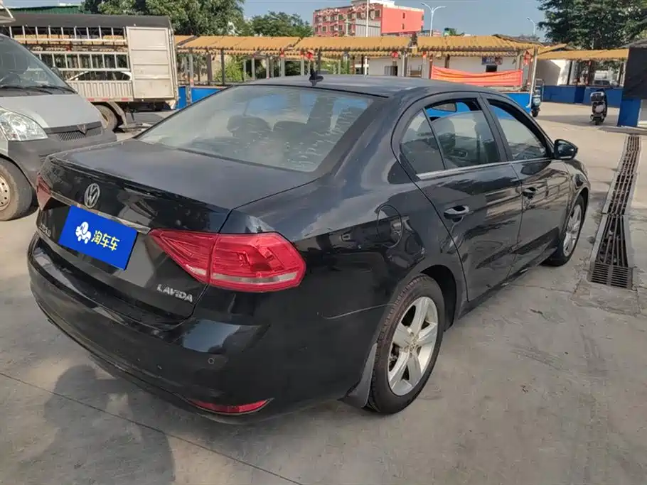 Lavida 1.6 L Auto Style