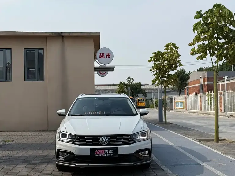 Volkswagen C-TREK 230 TSI DSG Comfort