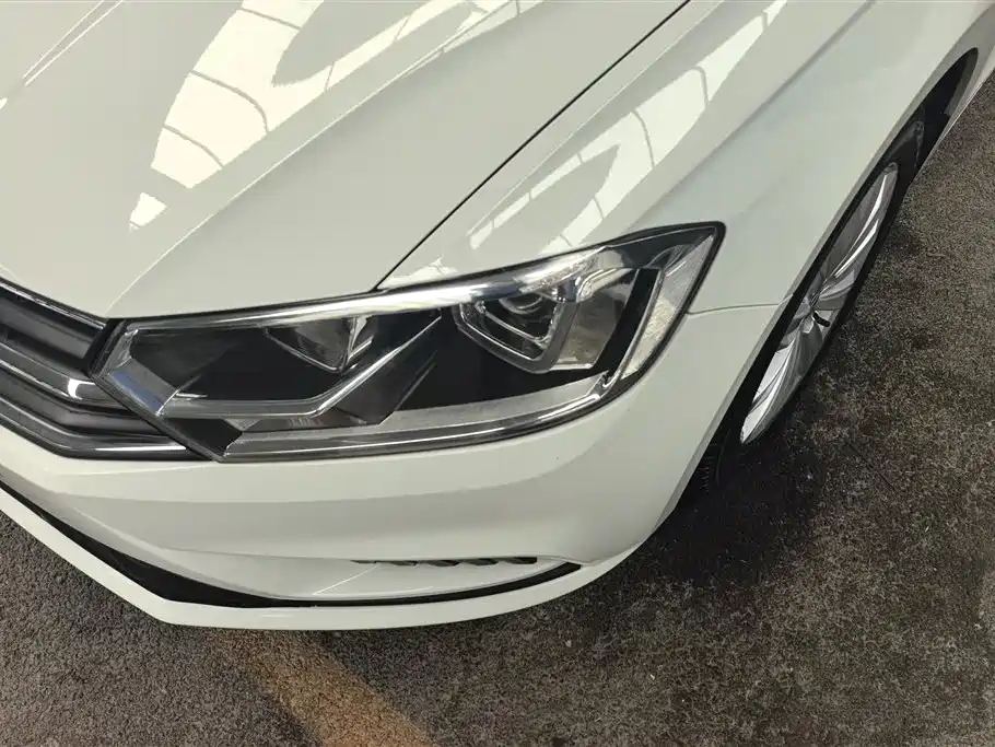 Bora Facelift Bora · Legend 1.5 L Auto Fashion CN-VI