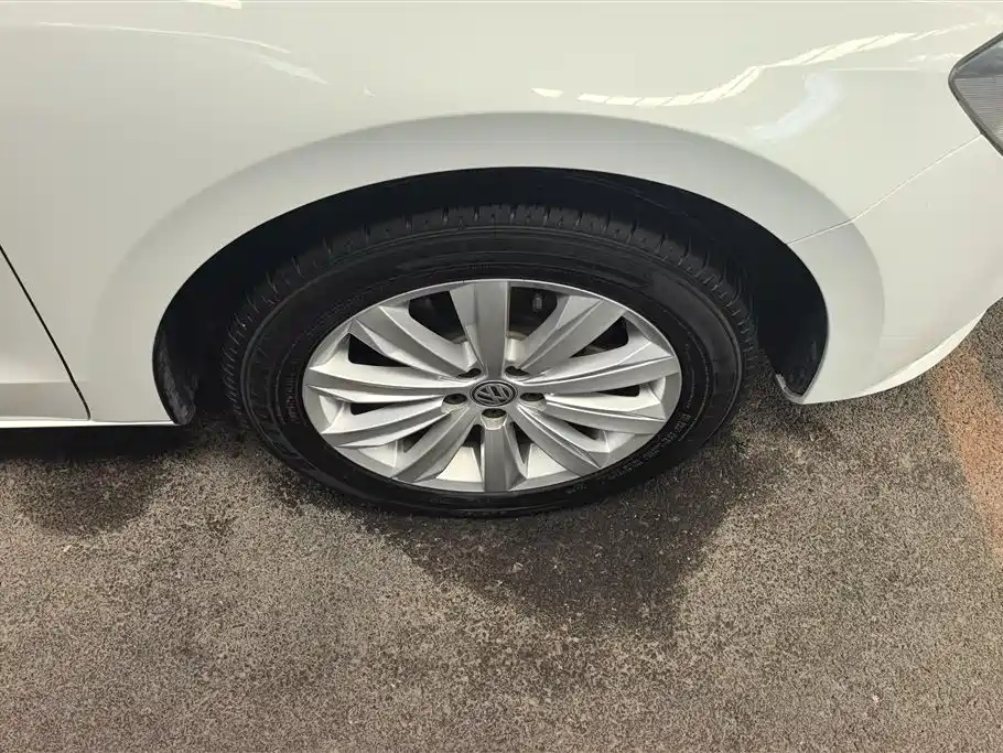 Bora Facelift Bora · Legend 1.5 L Auto Fashion CN-VI
