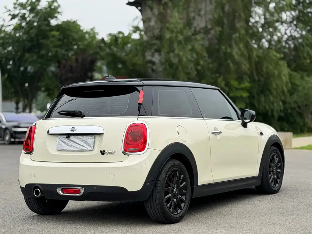 MINI 1.5 T ONE PLUS