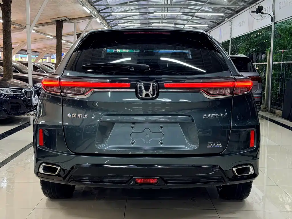 Honda UR-V 370 TURBO 2 WD Graceful