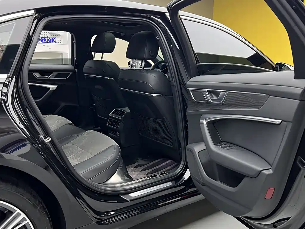 Audi A6 L 45 TFSI quattro Select Dynamic