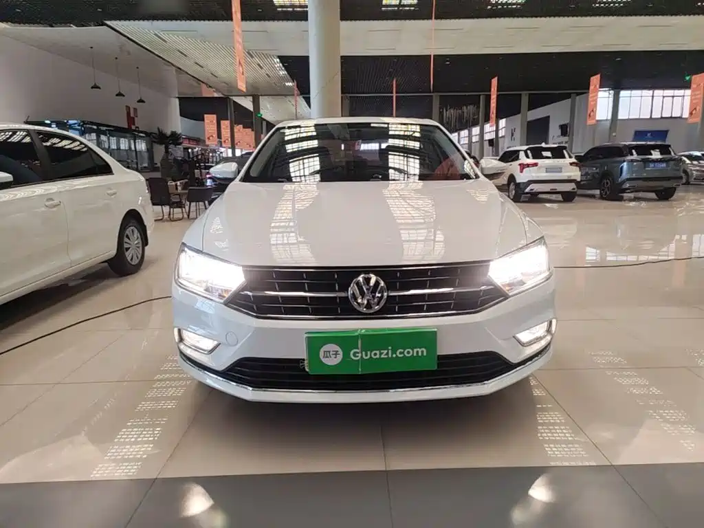 Bora 1.6 L Manual Comfort