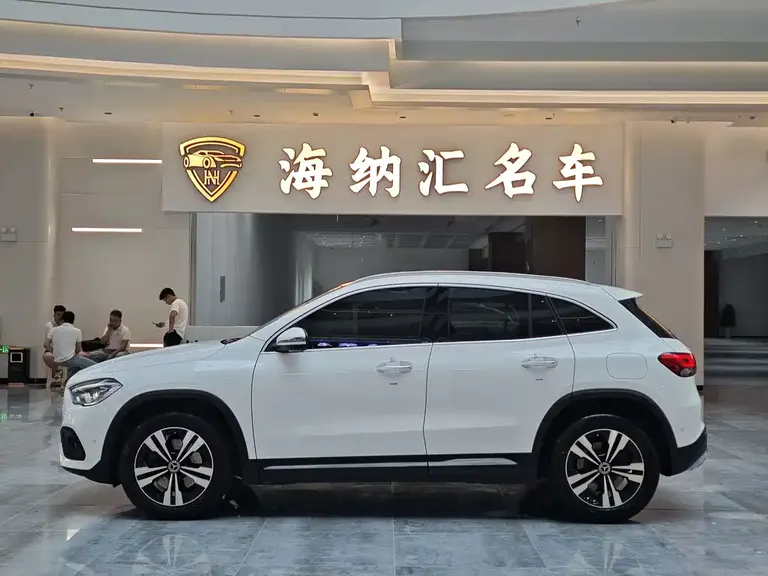 Mercedes-Benz GLA GLA 220