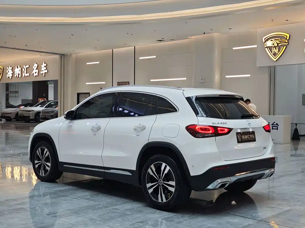 Mercedes-Benz GLA GLA 220
