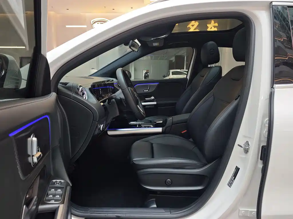 Mercedes-Benz GLA GLA 220
