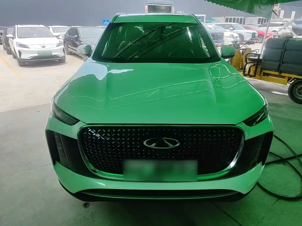 Tiggo 8 PLUS C-DM 1.5 T 116 km Distinguished 5-seat