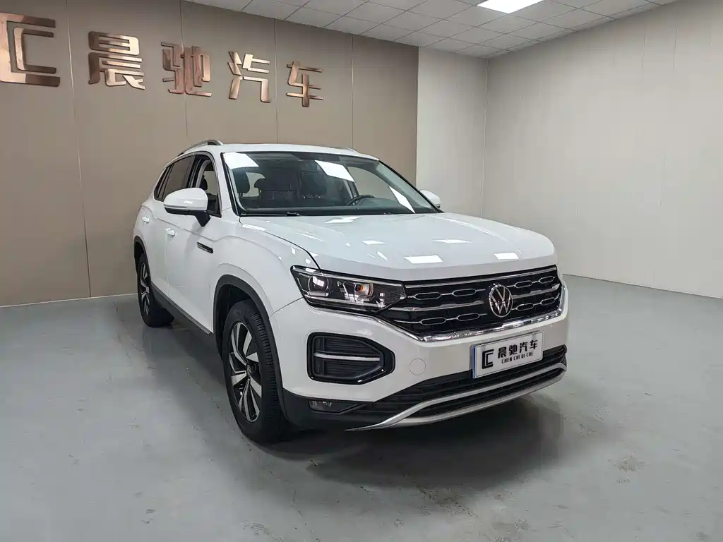 Tayron 330 TSI 2 WD Luxury Connected