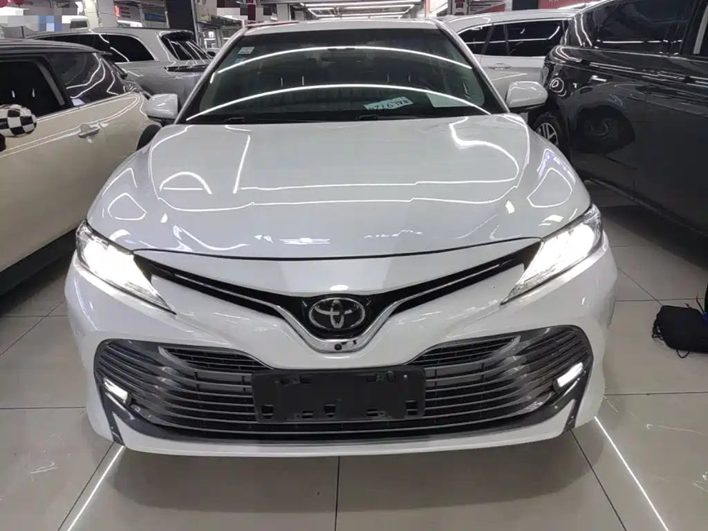 Camry 2.0 G Luxury