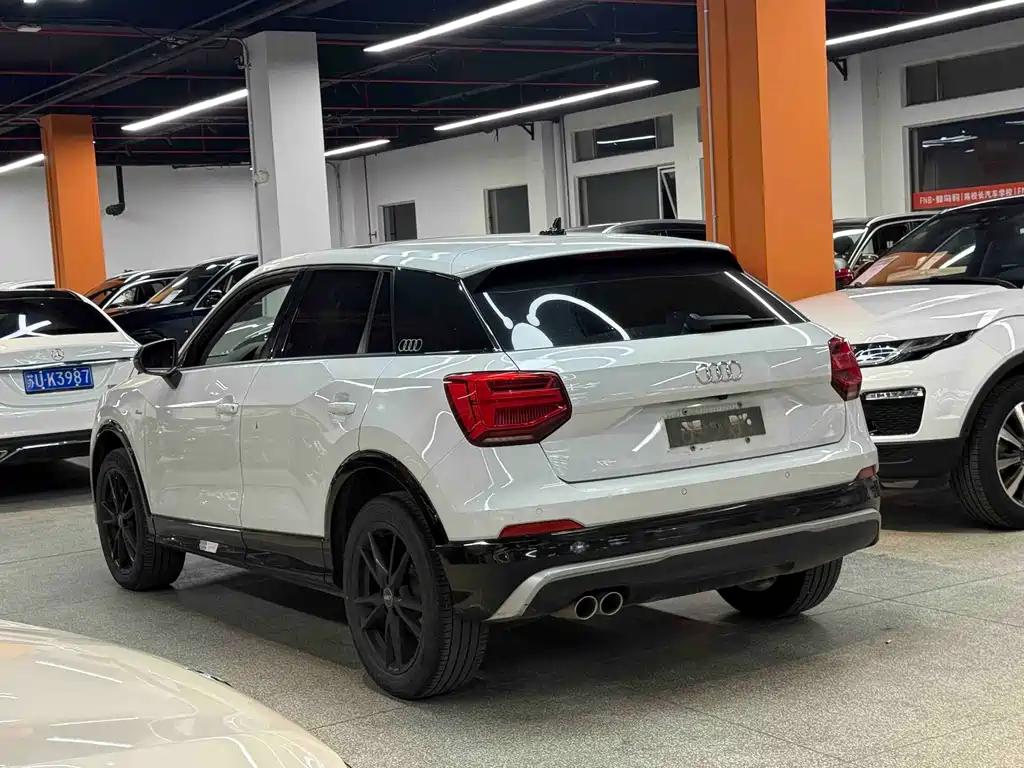 Audi Q2 L 35 TFSI Fashion Dynamic CN-VI