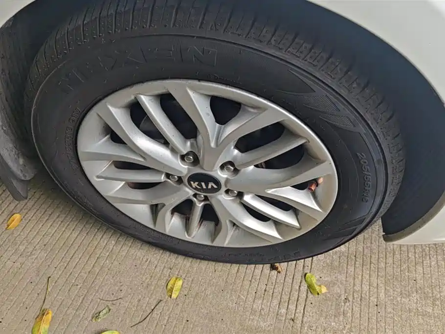 Kia K3 S 起亚K3 S 2014款 1.6 L 自动GLS