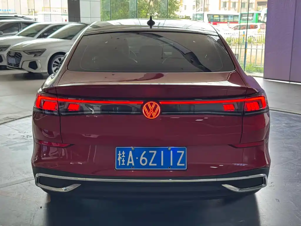 Lamando Lamando L 280 TSI DSG Super Hot Flagship