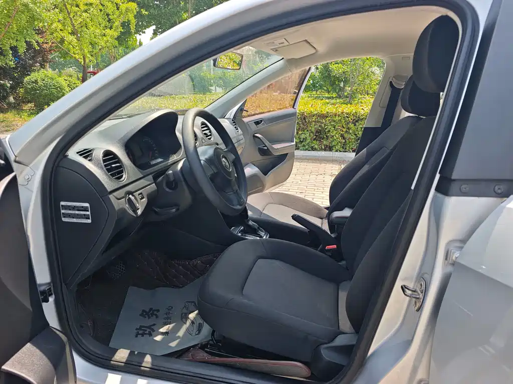 Jetta 1.6 L Auto Fashion