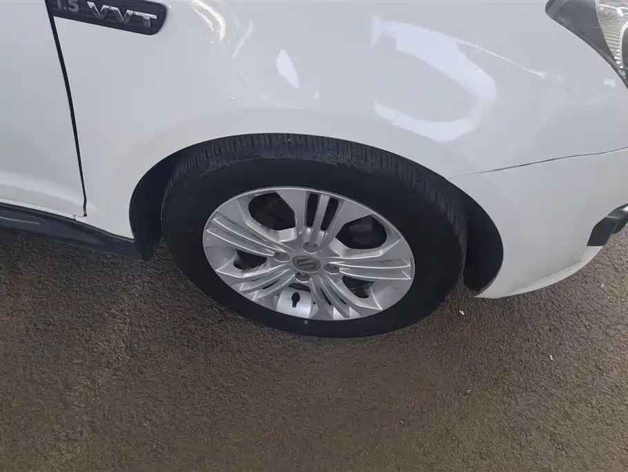 Swift 1.5 L Auto Limited