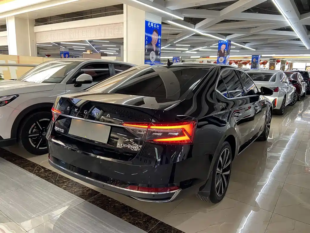 Superb TSI280 DSG Premium