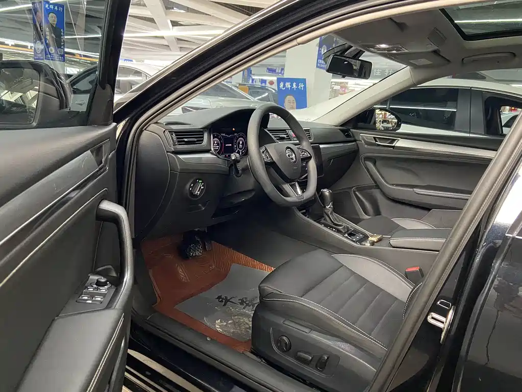 Superb TSI280 DSG Premium