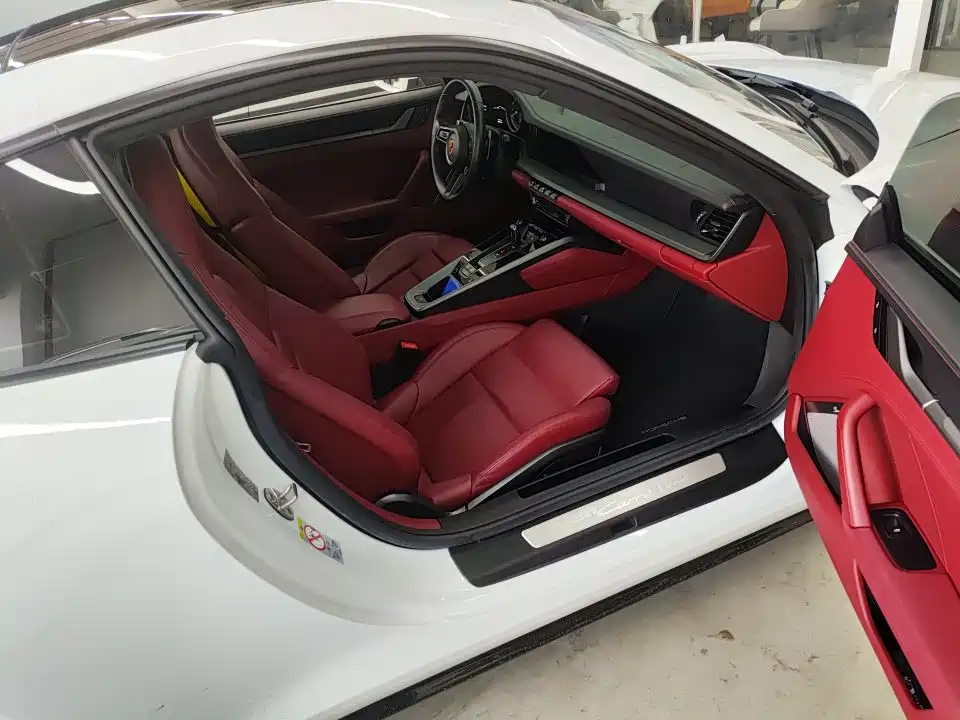 Porsche 911 Carrera 4 3.0 T