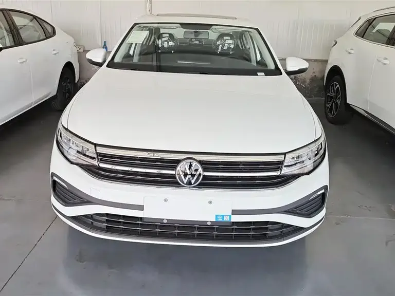 Volkswagen Bora 200 TSI DSG Joy Travel Navigation